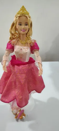 (LER DESCRIÇÃO ANTES DE COMPRAR) Barbie e as 12 princesas bailarinas Gennevieve