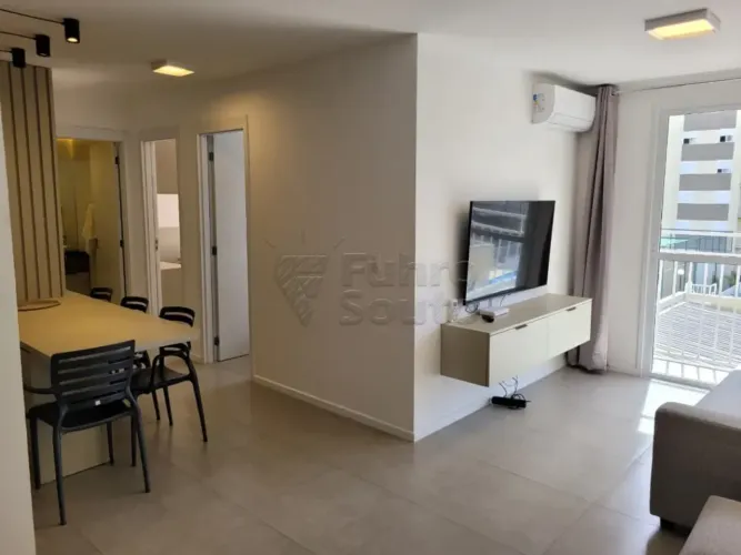 Apartamento mobiliado em condomínio fechado ? Próximo ao Parque Una e Shopping Pelotas!