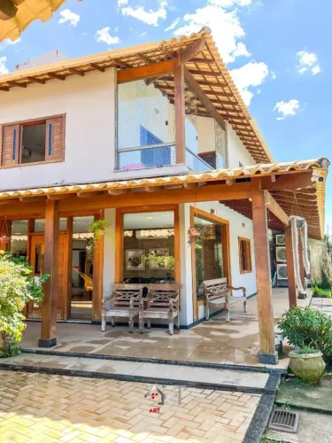 RF Imóvel para venda possui 600 metros quadrados com 4 quartos em Barra do Jucu - Vila Vel