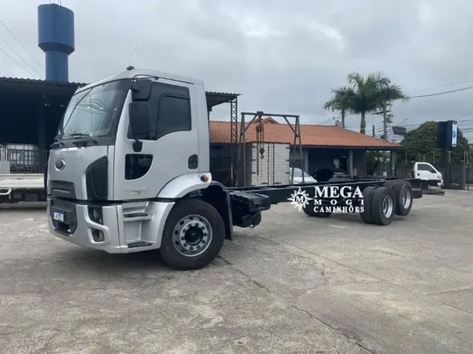 Ford Cargo 2429 B truck chassis