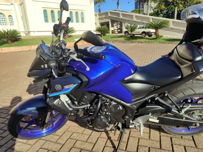 YAMAHA MT03