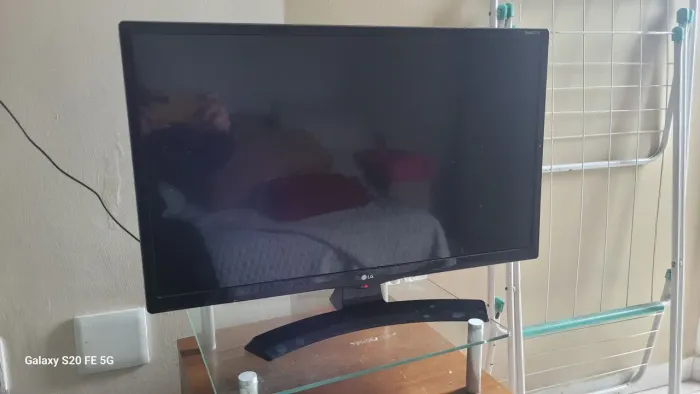 TV LG 28 polegadas smart tv.