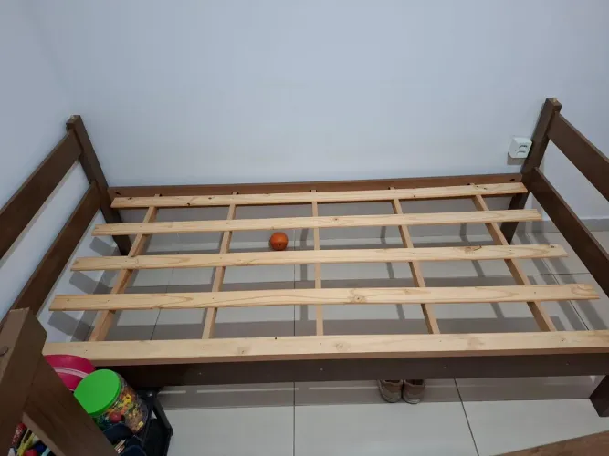 Cama de solteiro