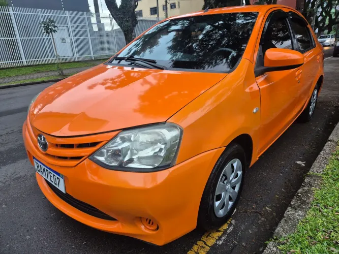 Toyota Etios XS Sedan 1.5 Flex 16V 4P Mec. 2016
