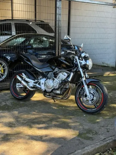 CB 600 F HORNET