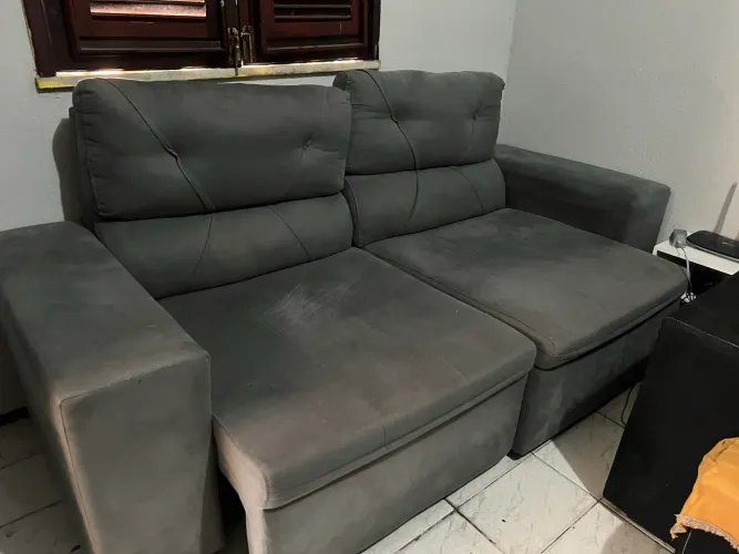 Sofá retrátil novo