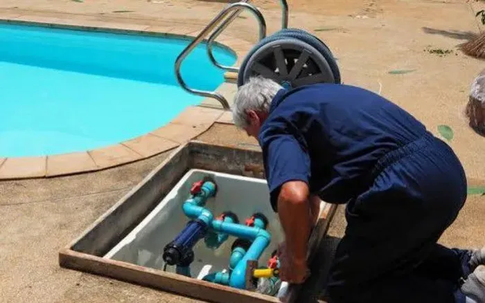 Manutenção em bombas de piscina hidromassagem e bombas d'água em geral