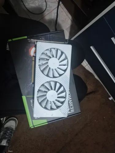 Rx590 branca 8gb RGB