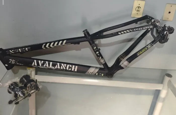 Combo Bicicleta Alfameq + Quadro Avalanche Aro 26 + Cubos GTS
