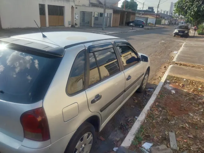 Volkswagen Gol Geração IV Titan 1.0 8V Total Flex Mec. 4P 2010