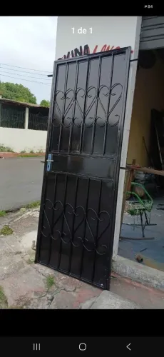 Porta com chapa
