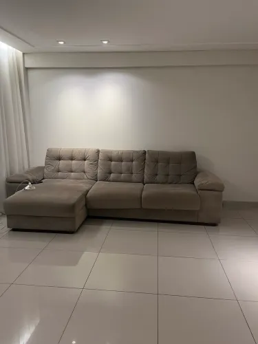 Sofá 3 lugares.