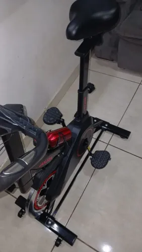Bicicleta ergometrica semi nova