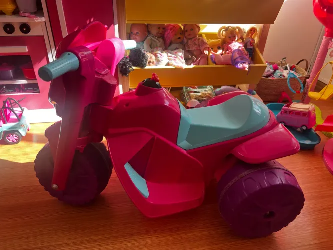 Moto elétrica Bandeirantes rosa
