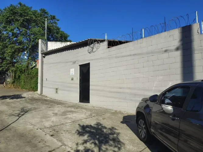 Imóvel para aluguel possui 150 metros quadrados com 2 quartos em Serraria - Diadema - SP
