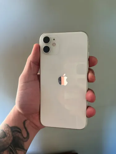iPhone 11 - Branco - 128gb Excelente estado
