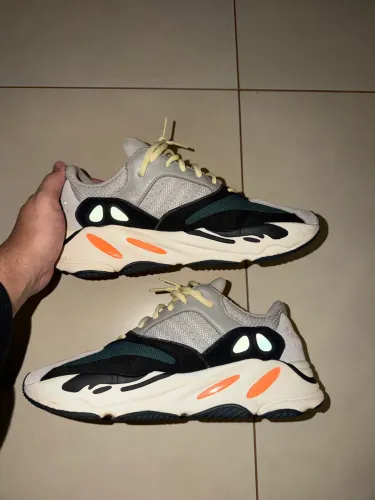 Yeezy 700 Wave Runner