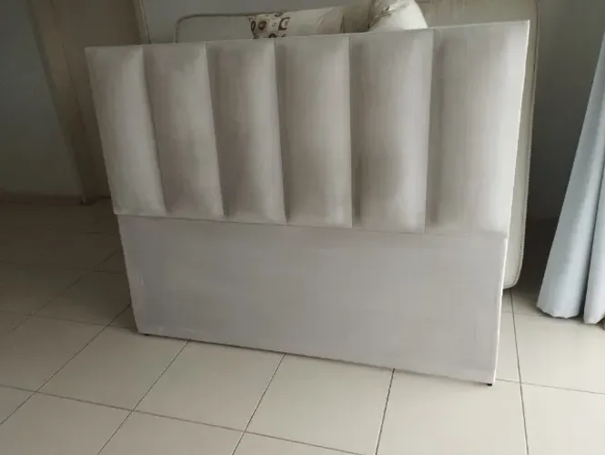 Cabeceira de cama Queen, higienizada 