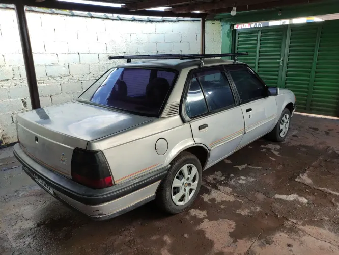 Chevrolet Monza GL 2.0 Efi/sl/l/650/club/barc.2e4p (álcool) 1992