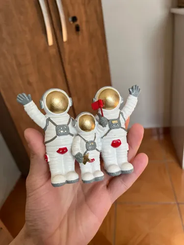 Estátua de família de astronautas