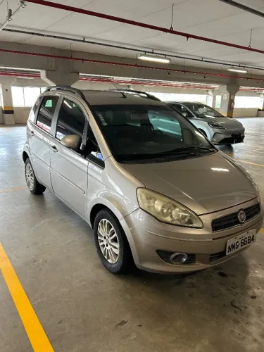 Fiat Idea Essence 1.6 Flex 16V 5P 2012