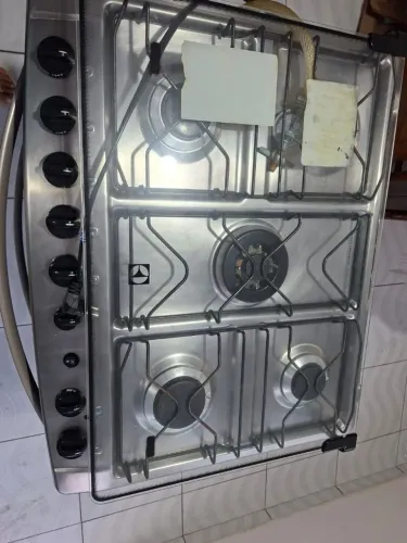 Fogão de 5 bocas