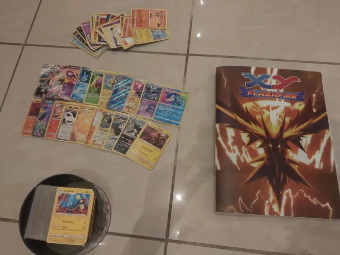 Lote de cartas pokemon