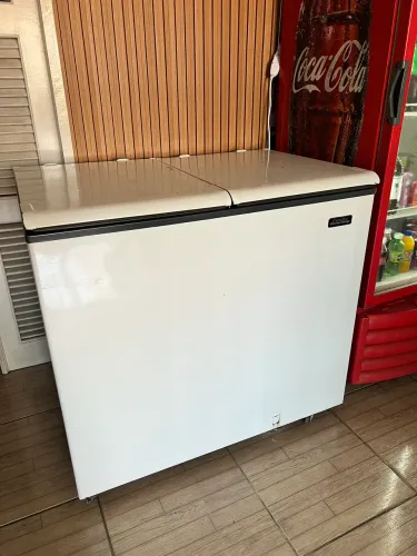 Freezer horizontal duas portas