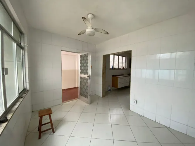 Casa 196m² à venda por R$ 695.000,00 em Vila Valqueire, Rio de Janeiro, RJ