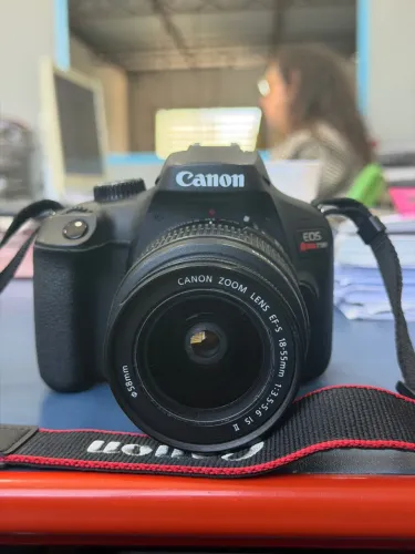 Camera canon rebel t100