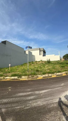 Terreno à venda em Franca, Jardim Botânico, 330m²