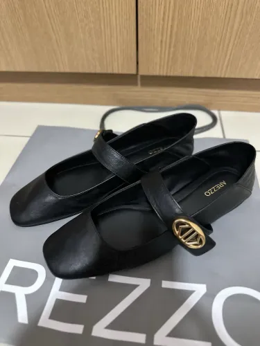 Linda sapatilha Arezzo 