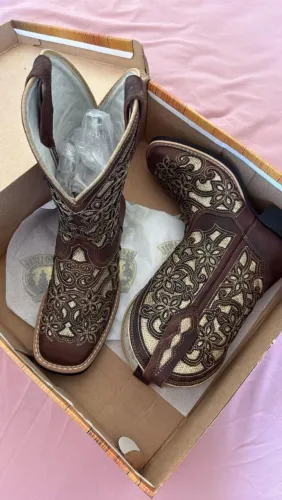 BOTA TEXANA FEMININA - TAM 36 - MARCA PASSO LIVRE