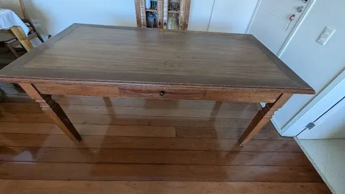 Mesa de jantar retangular, madeira maciça 1,80m (6 a 8 lugares) com gaveta - estilo rústic