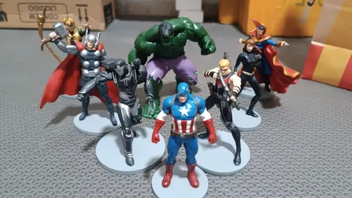 Kit de bonecos dos Vingadores Avengers da Marvel/Disney Originais
