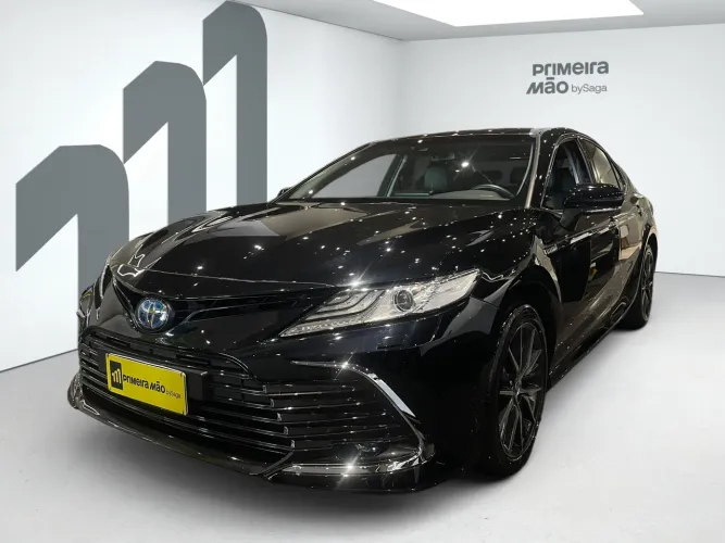 Toyota Camry XLE Hybrid 2.5 16V Aut. 2023