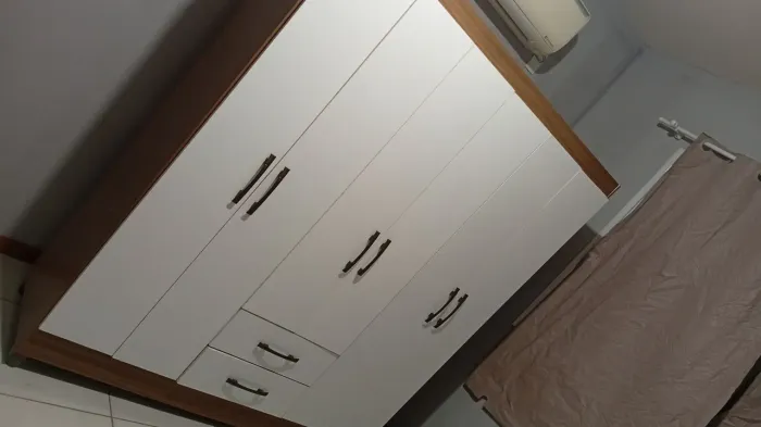 Guarda roupa 6 portas