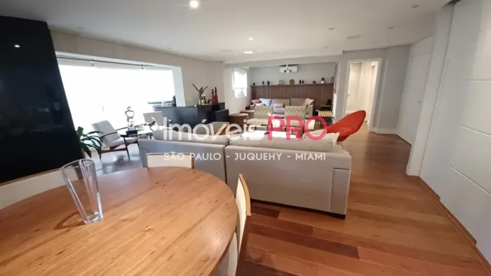 Brooklin Novo, Apartamento com 162m², 3 quartos, 2 suítes, 3 vagas ,reformado, pronto para