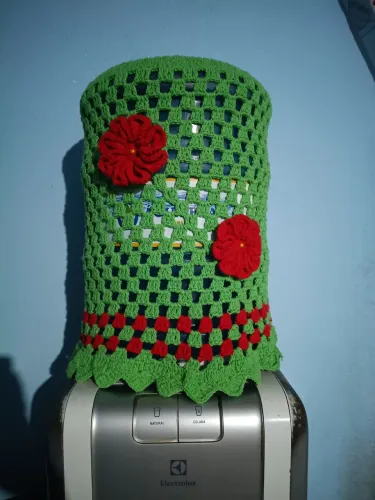Capa para galão de água 20 litros crochê artesanal decorativa