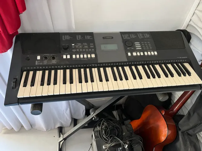 Teclado Yamaha PSR E423