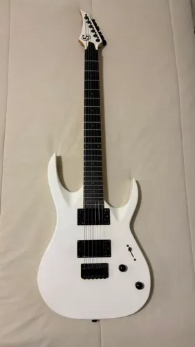 GUITARRA S SOLAR AB4 6W