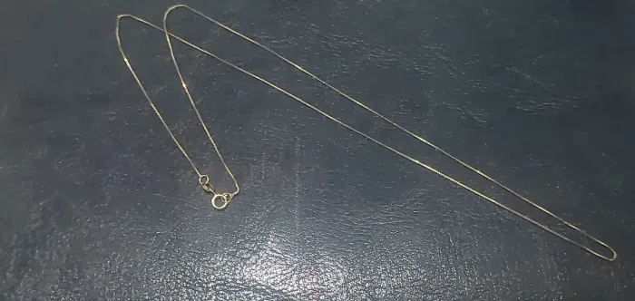 Cordão feminino em ouro (ouro 750/18 k)
