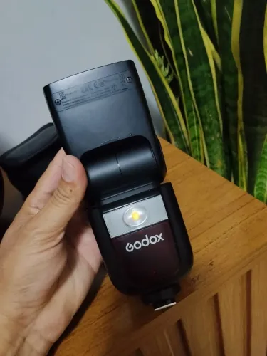 Flash Godox V860 III - CANON (usado)