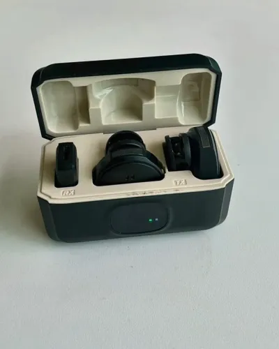 Microfone de Lapela Sem Fio Duplo para iPhone - Lightning + Estojo  Vendo kit de microfone