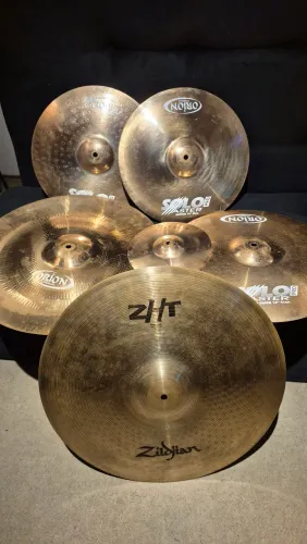 Kit Pratos Splash 8" Hat 14" Crash 16" China 18" Solo Pro Master + Ride 20" Zildjian + Bag