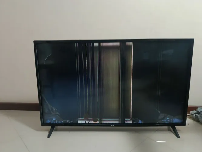 Tv LG 43 pol funciona porém tela quebrada