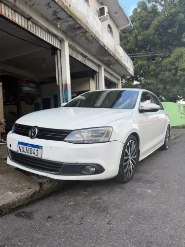 Volkswagen Jetta Highline 2.0 TSI 16V 4P Tiptronic 2013