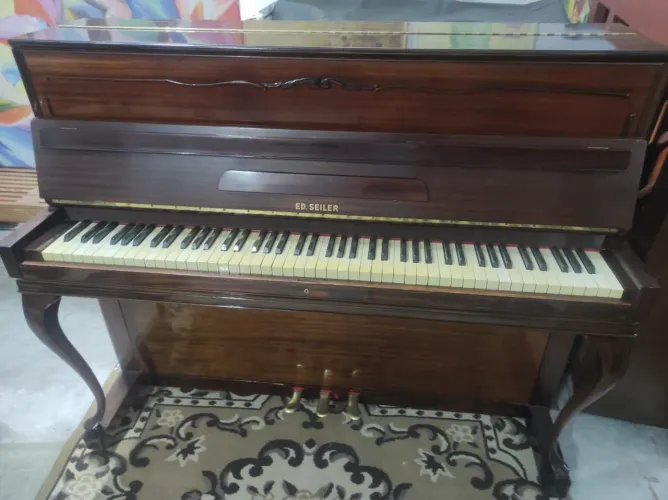Piano Alemão ED.Seller C/ Maquinário Renner Som Orquestra