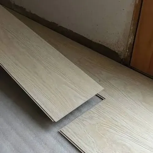 Piso vinílico  50 metros 