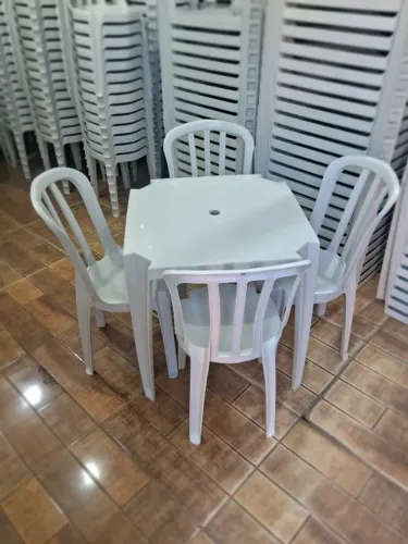 Aluguel de mesas e cadeiras